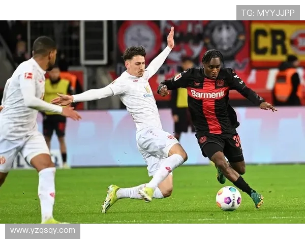 《哪些日本球队球员曾成功登陆德甲赛场并取得突破》